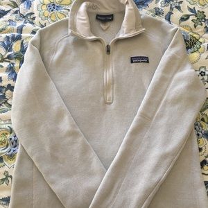 Women’s Medium Patagonia Pull Over